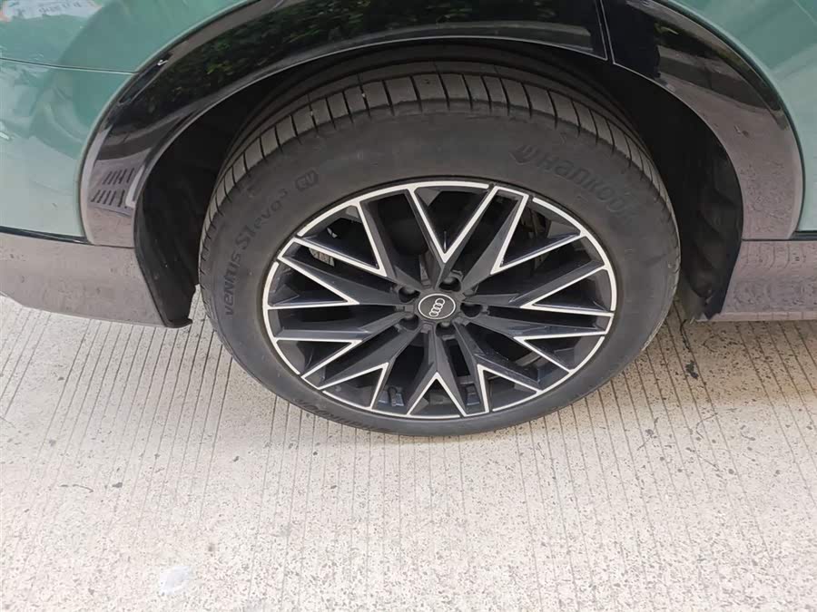 Audi Q5 e-tron 2023 #27 Audi Q5 e-tron 2023 immagine di auto #27