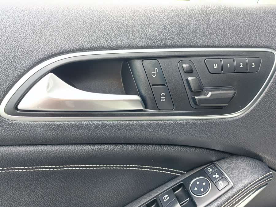 Mercedes-Benz A Class (Imported) 2014 #27 Mercedes-Benz A Class (Imported) 2014 car image #27