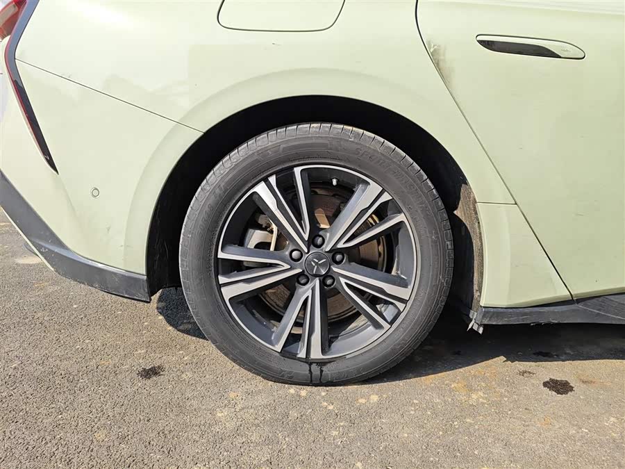 HongQi EH7 2024 #27 HongQi EH7 2024 car image #27