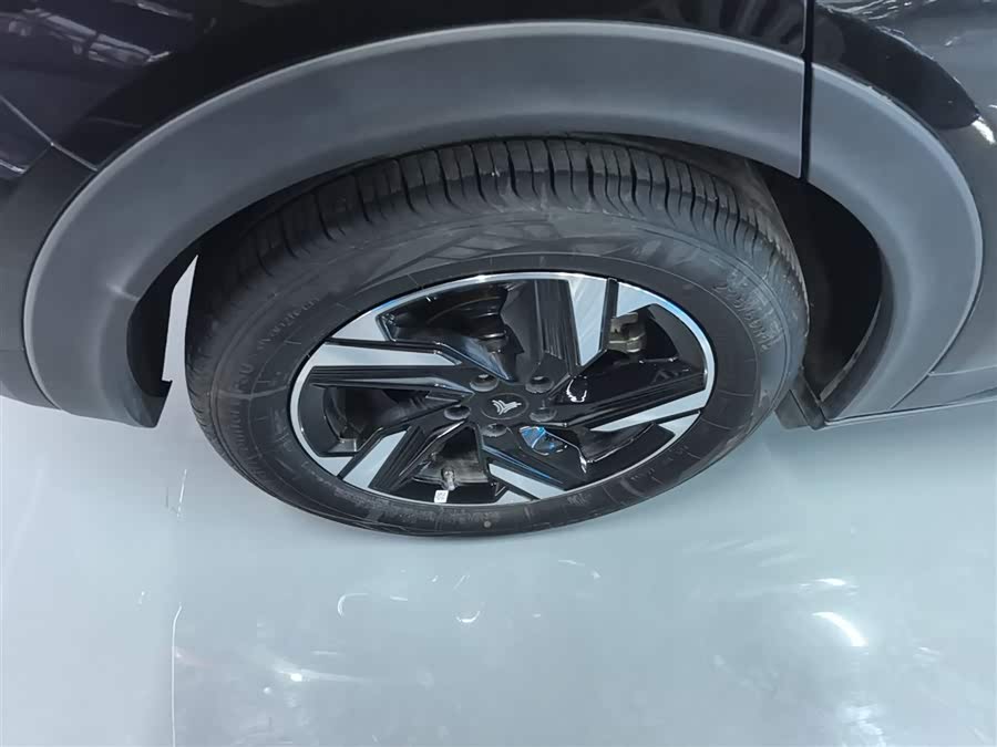 哪吒汽车 哪吒X 2023 汽车图片 #27