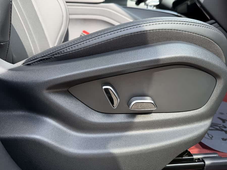 HongQi HS3 PHEV 2024 car image #27