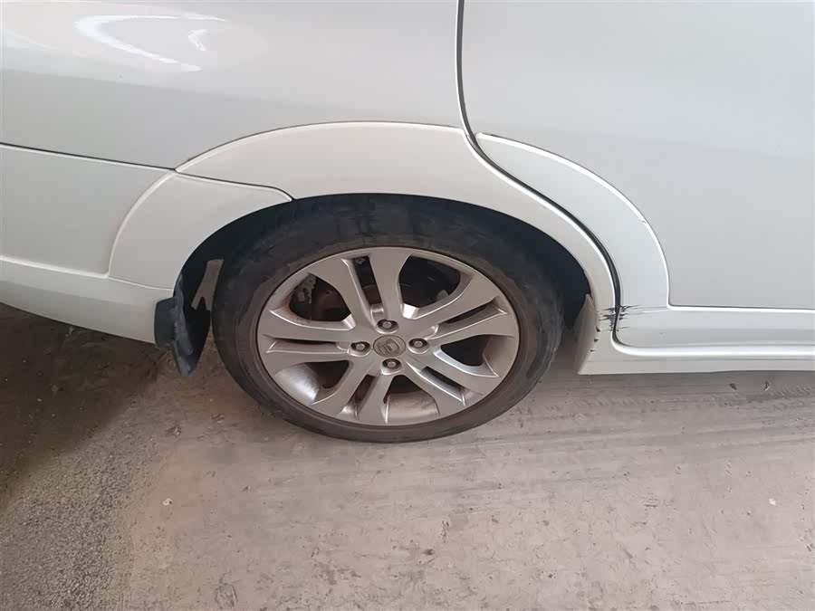 Suzuki Liana A6 2014 immagine di auto #27