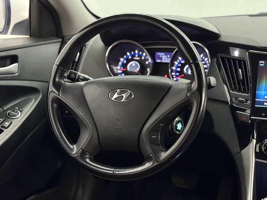 Hyundai Sonata 2016 car image #27