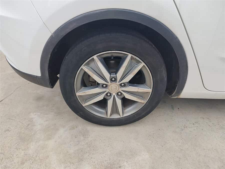 Changan Eado XT 2016 изображение автомобиля #27