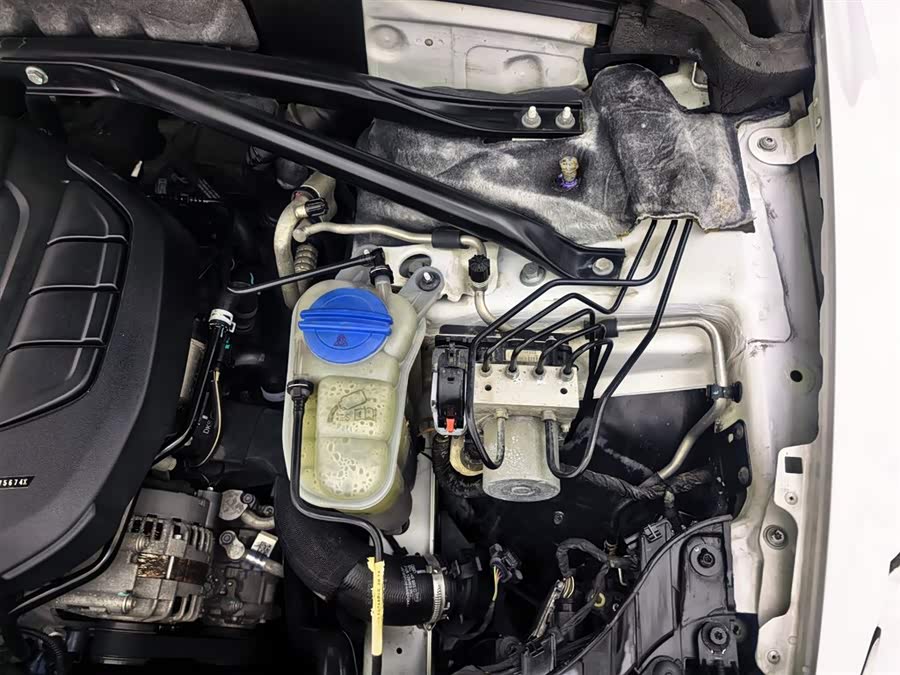 Audi Q5 2016 car image #27