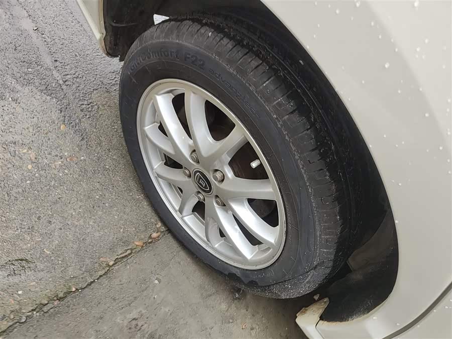 BYD M6 2014 car image #27