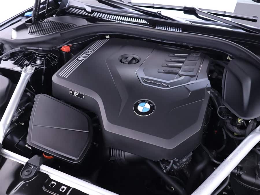 BMW 5 Series 2023 car image #27