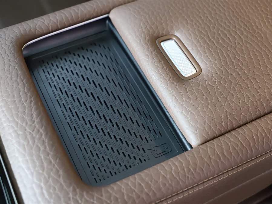 Mercedes-Benz GLS Class 2023 car image #27