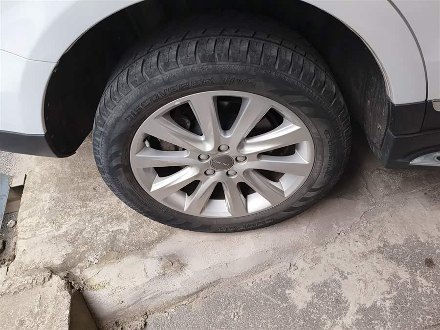 Haval H8 2017 car image #27