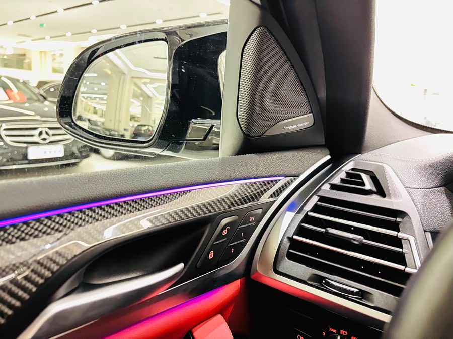 BMW X4 M 2023 car image #27