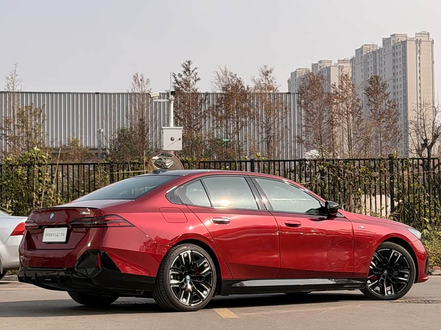 BMW i5 M60 2024 car image #27