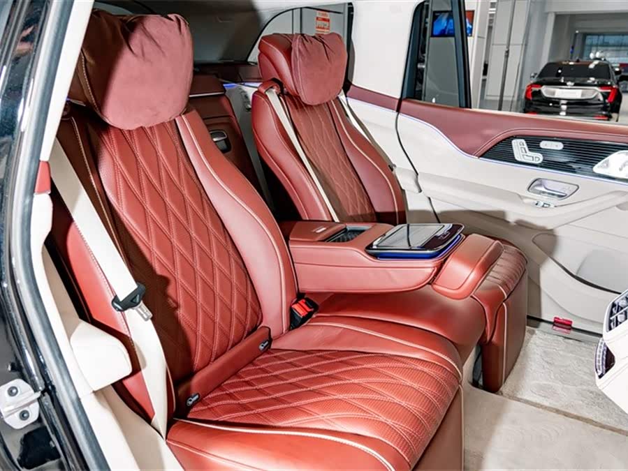 Mercedes-Benz Maybach GLS 2024 car image #27