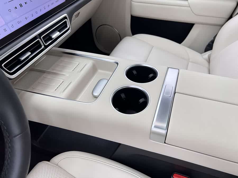 Li L8 2024 изображение автомобиля #27