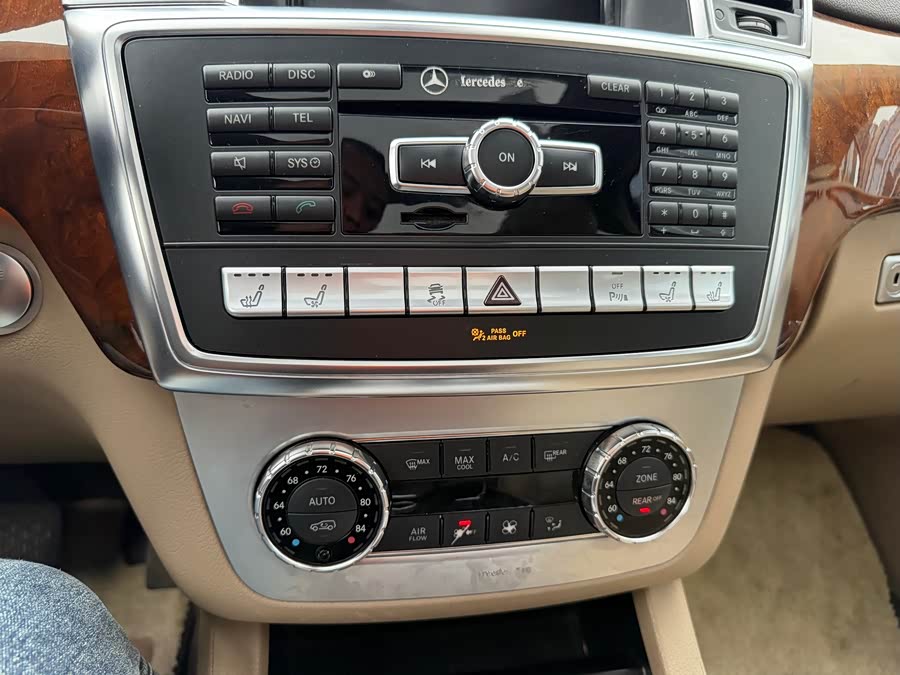 Mercedes-Benz GL Class 2013 #27 Mercedes-Benz GL Class 2013 car image #27