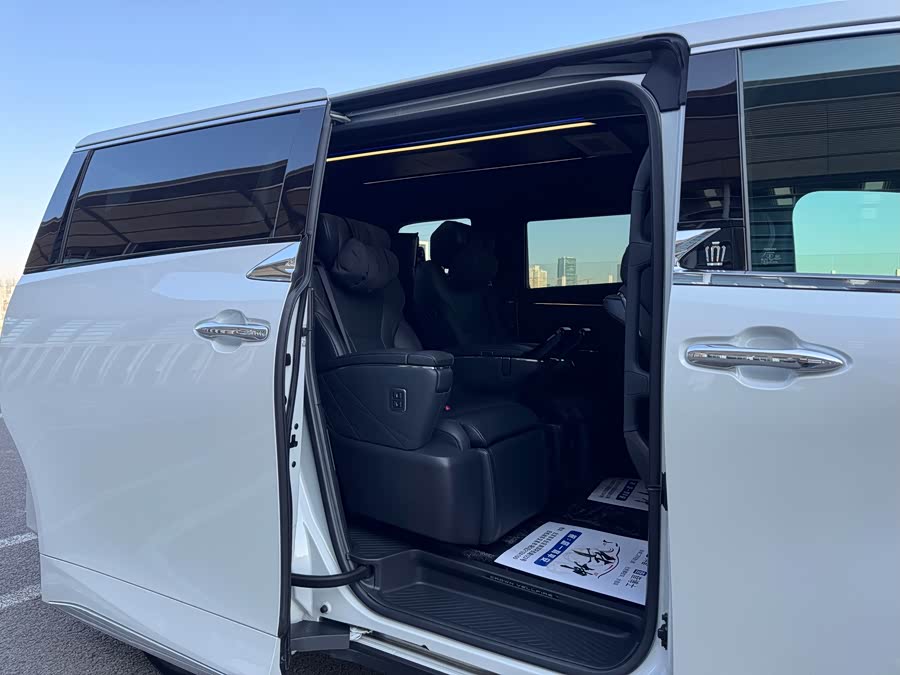 丰田 威尔法 2023 汽车图片 #27