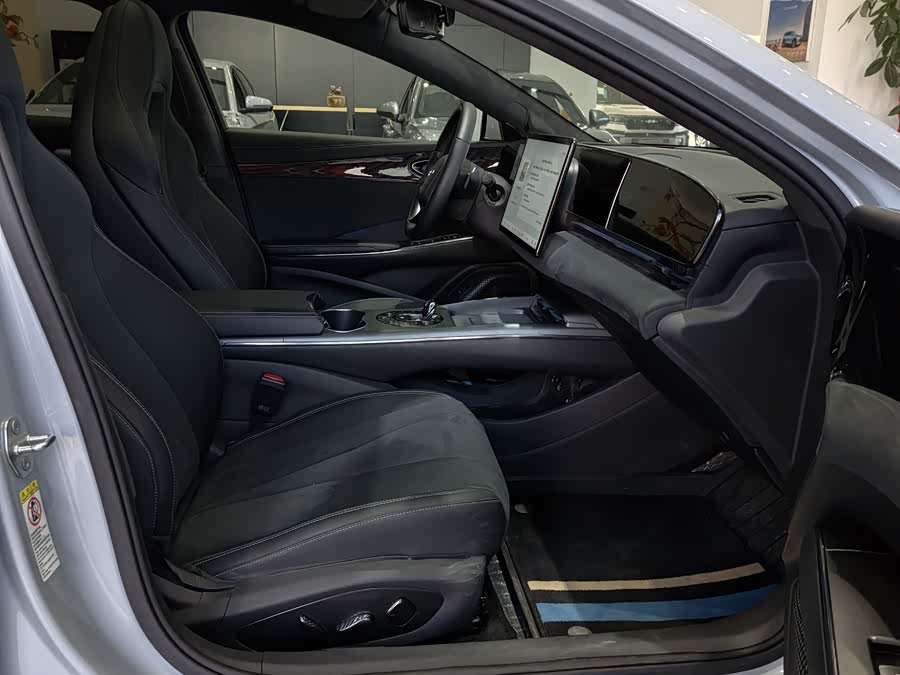 BYD Seal 2025 car image #27