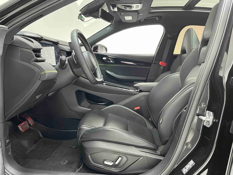 Lynk & Co 03 2022 car image #27