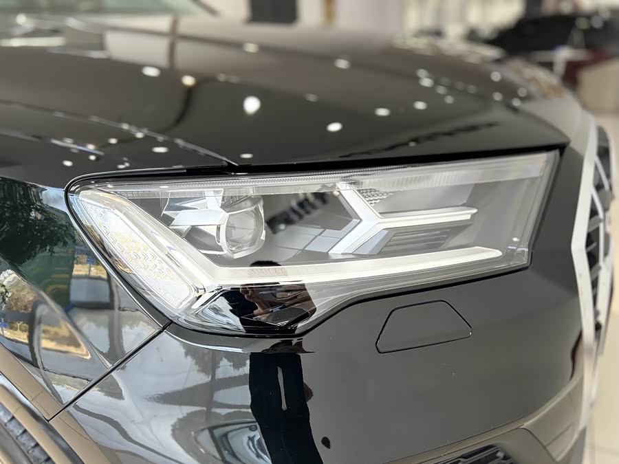 Audi Q7 2023 image de voiture #27