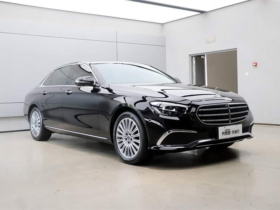 Mercedes-Benz E Class 2021 صورة سيارة #27