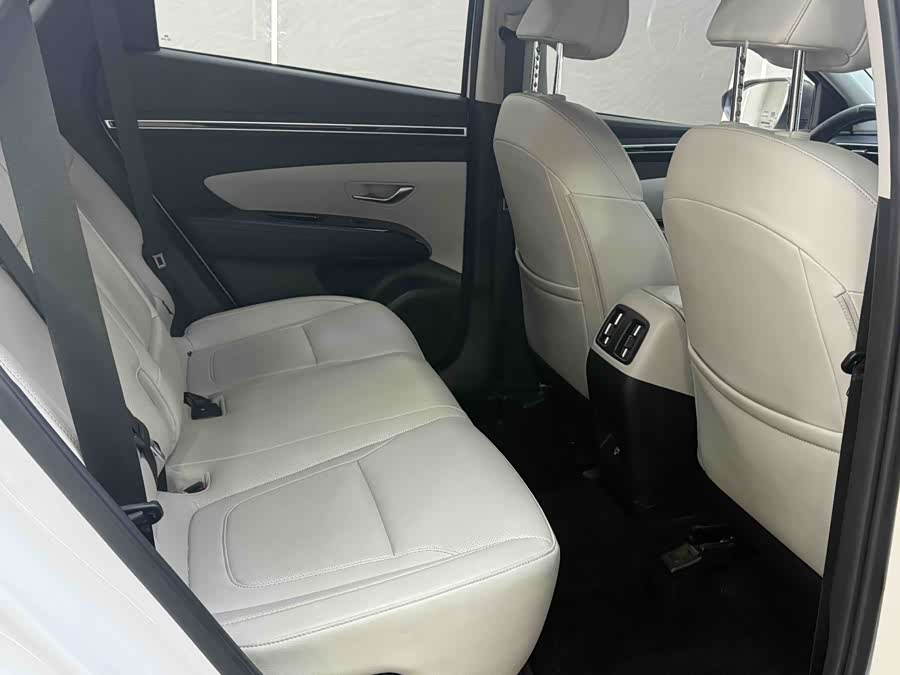 Hyundai Tucson 2021 car image #27