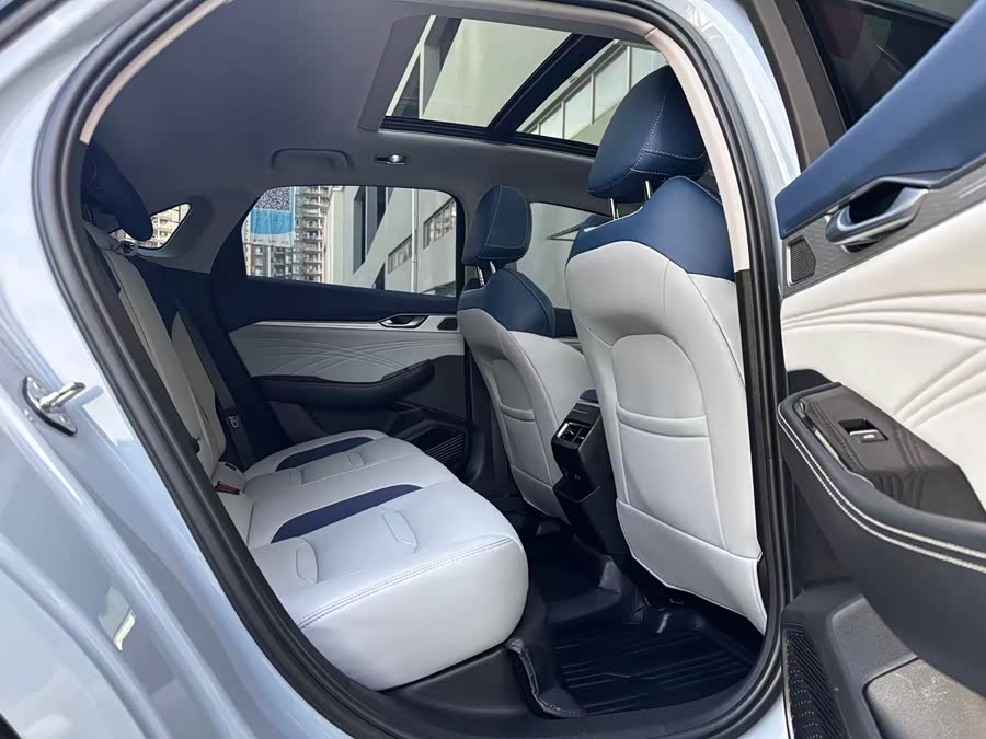 GEELY Preface 2023 car image #27