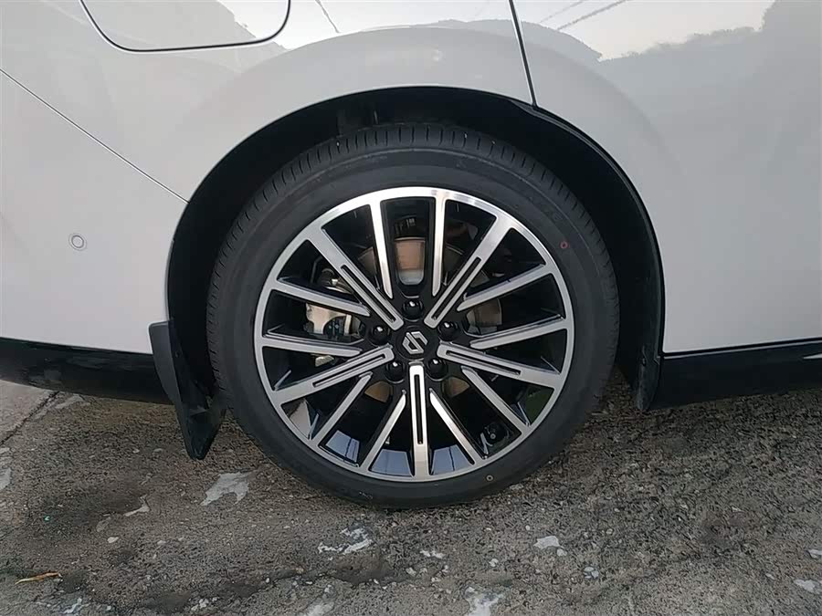 零跑汽车 零跑B01 2025 汽车图片 #27