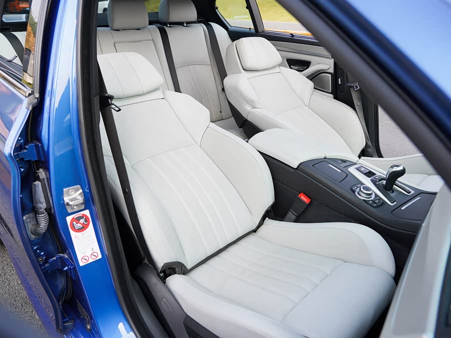 BMW M5 2012 #27 BMW M5 2012 car image #27