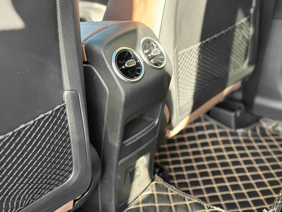 Mercedes-Benz GLB Class 2022 #27 Mercedes-Benz GLB Class 2022 car image #27