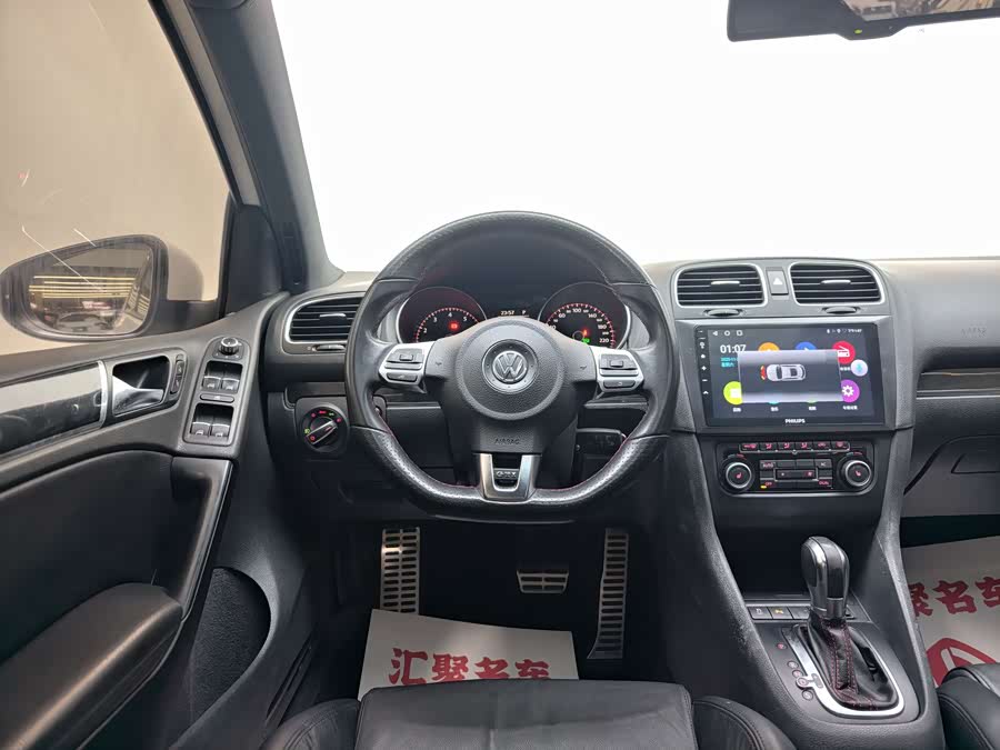 Volkswagen GolfGTI 2011 #27 Volkswagen GolfGTI 2011 car image #27