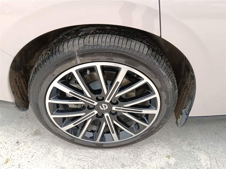 零跑汽车 零跑B01 2025 汽车图片 #27