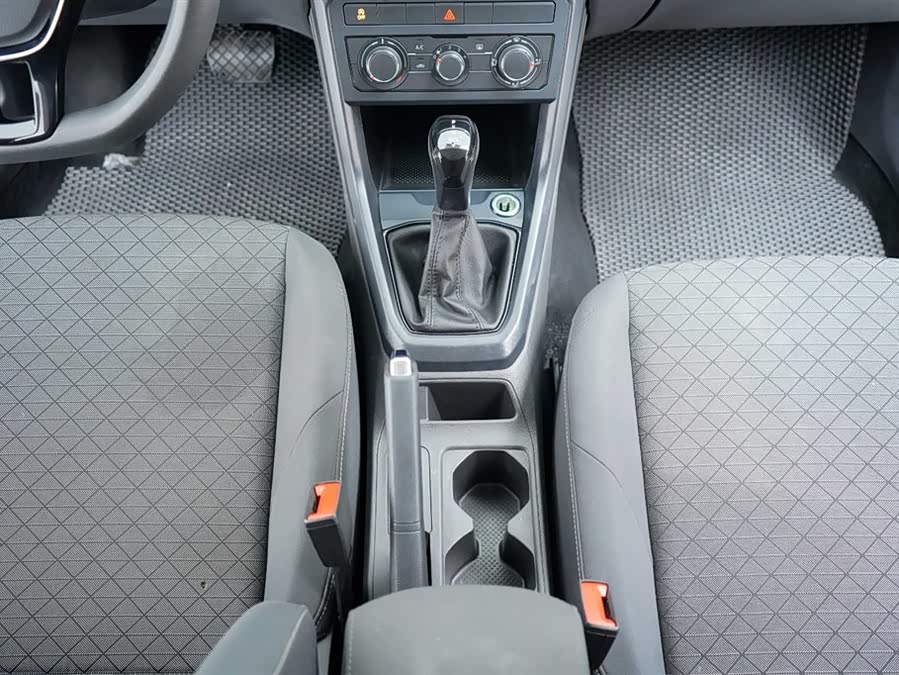 Volkswagen T-Cross 2023 car image #27