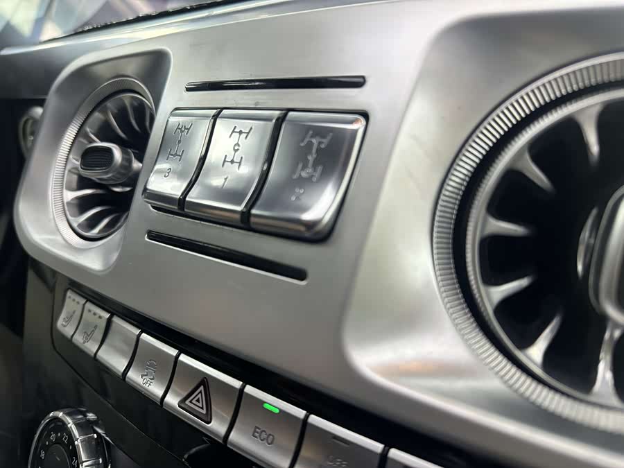 G AMG 2015 #27 G AMG 2015 car image #27