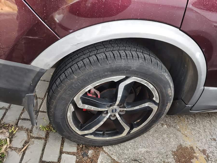 SWM X7 2017 صورة سيارة #27