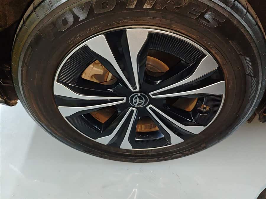 Toyota bZ4X 2022 immagine di auto #27