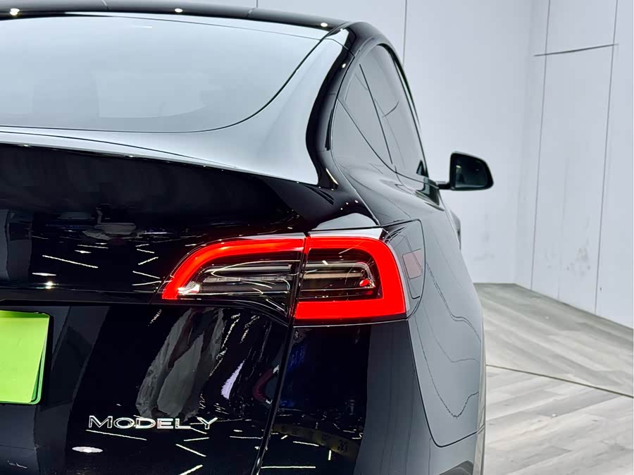 Tesla Model Y 2021 #27 Tesla Model Y 2021 car image #27