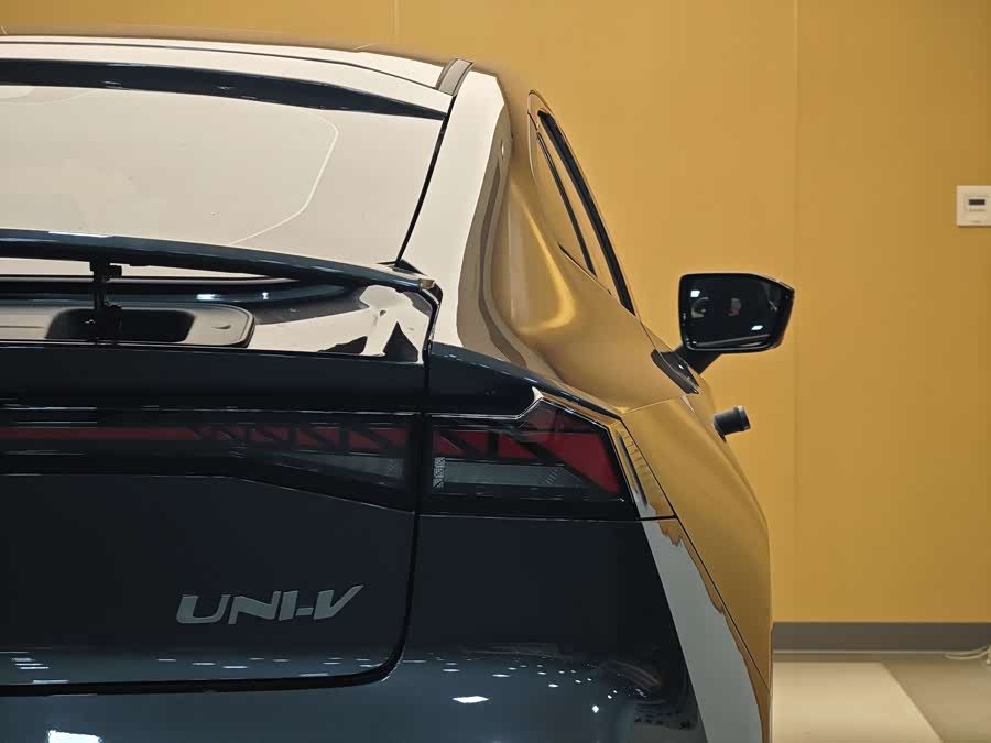 长安 长安UNI-V 2024 汽车图片 #27