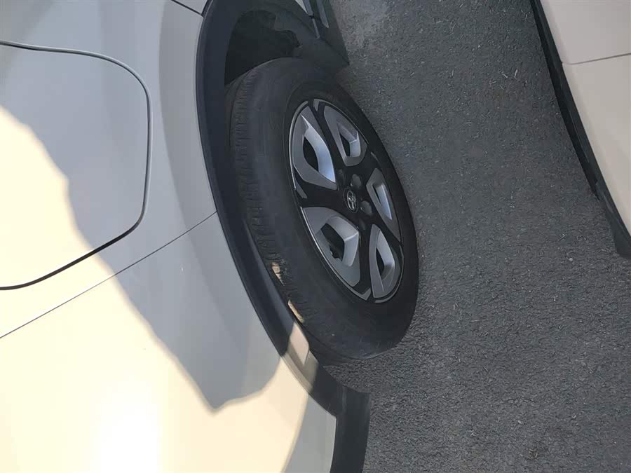 Toyota C-HR EV 2021 immagine di auto #27