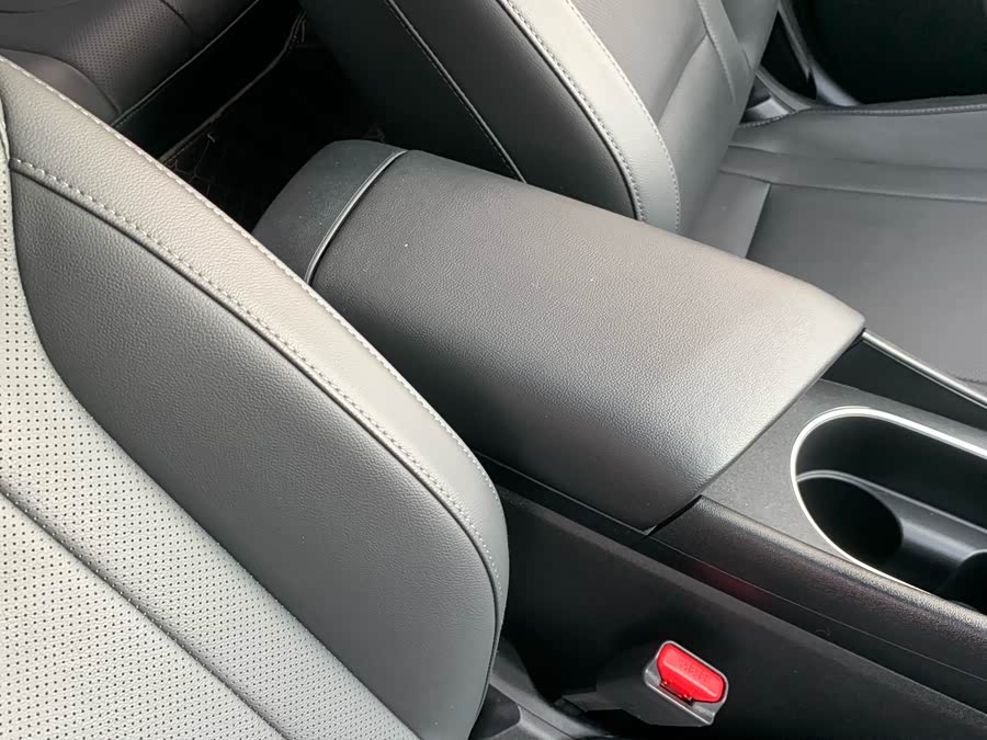 Hyundai Elantra 2022 car image #27