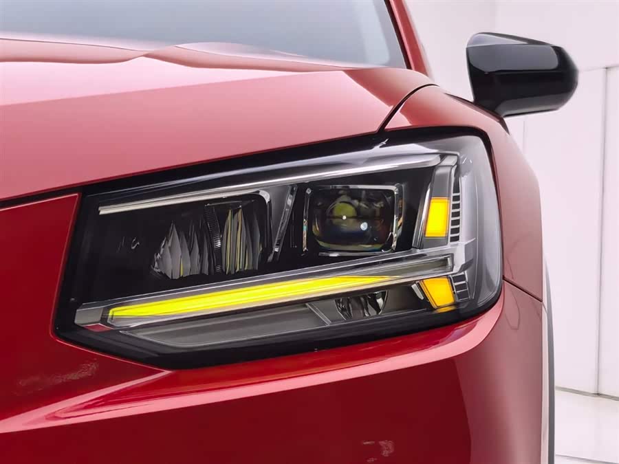 Audi Q2L 2018 car image #27