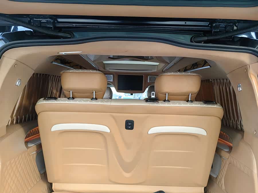 Mercedes-Benz V Class 2020 #27 Mercedes-Benz V Class 2020 car image #27