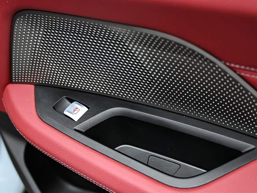 BMW i4 2025 car image #27