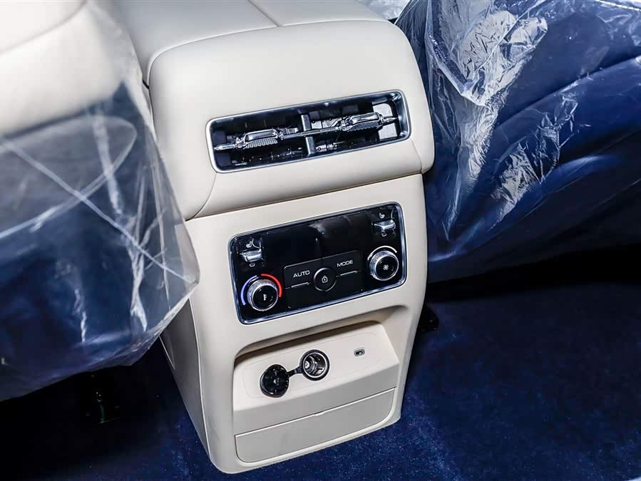 Tank 500 New Energy 2025 #27 Tank 500 New Energy 2025 car image #27