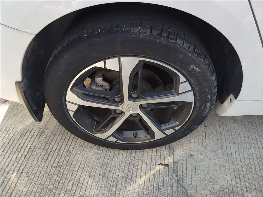 GEELY Emgrand L 2022 immagine di auto #27