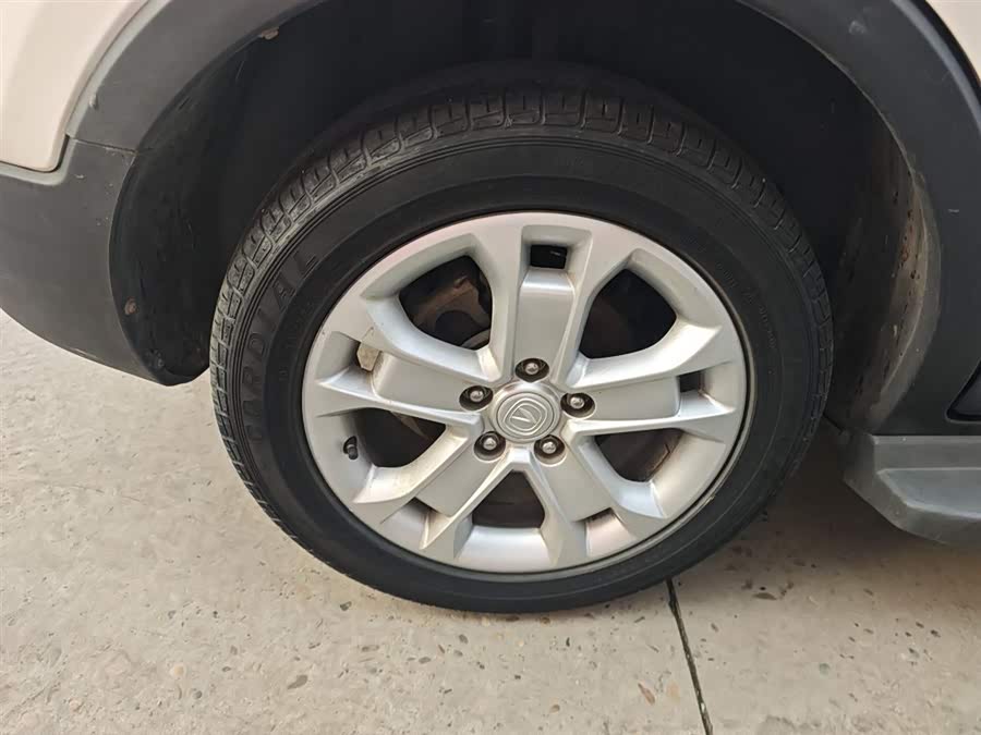 Changan CS15 2016 car image #27