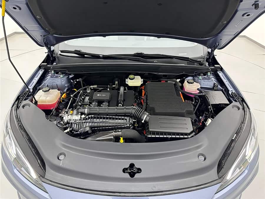 BYD Seal 05 DM-i 2025 car image #27