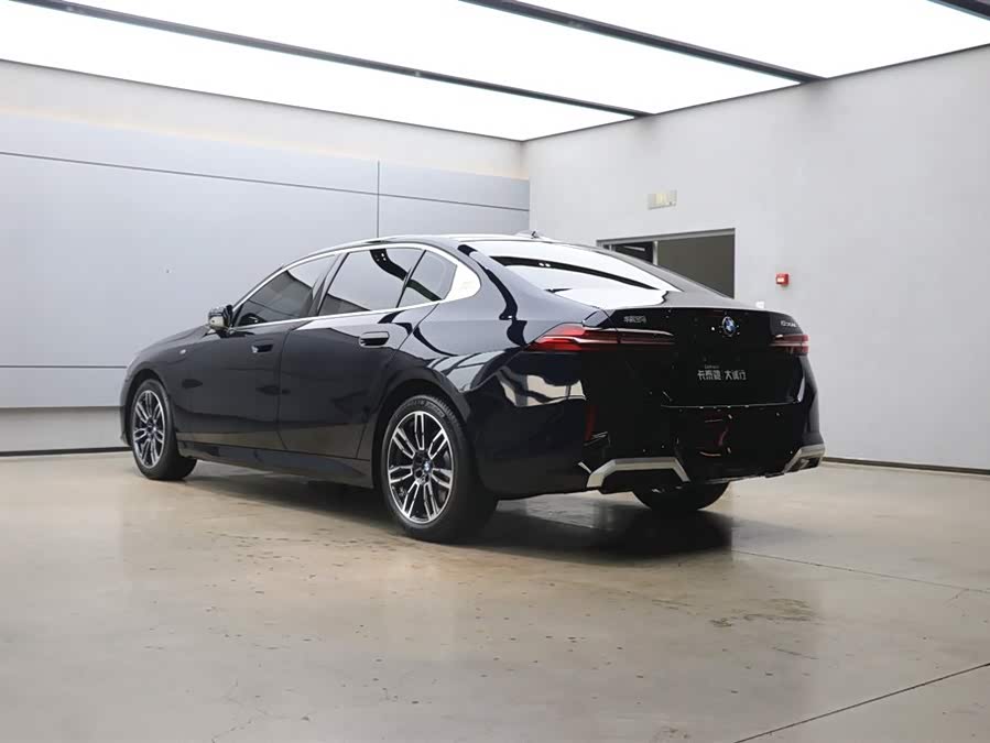 BMW 5 Series 2025 car image #27