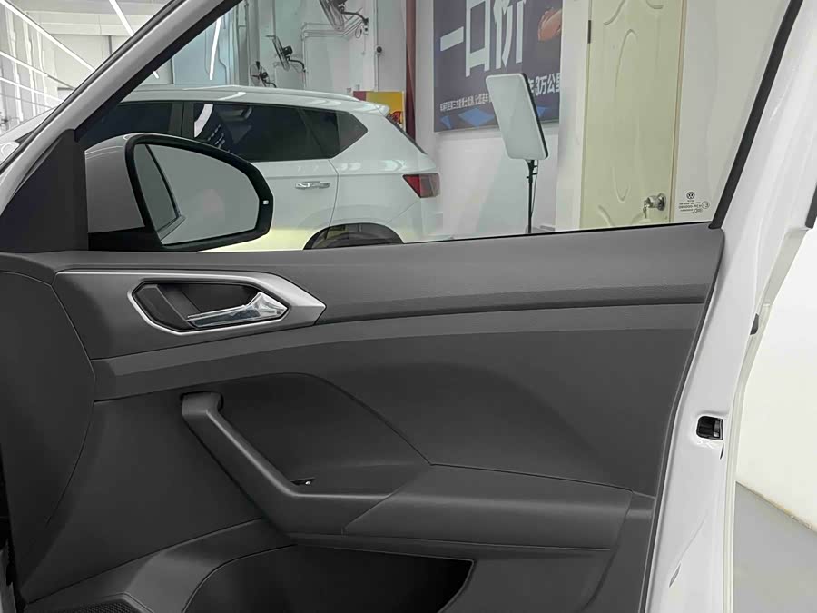 Volkswagen T-Cross 2021 #27 Volkswagen T-Cross 2021 car image #27