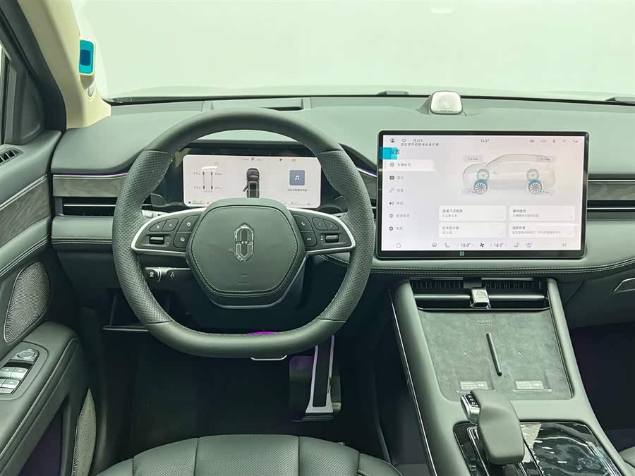 2025 car image #27