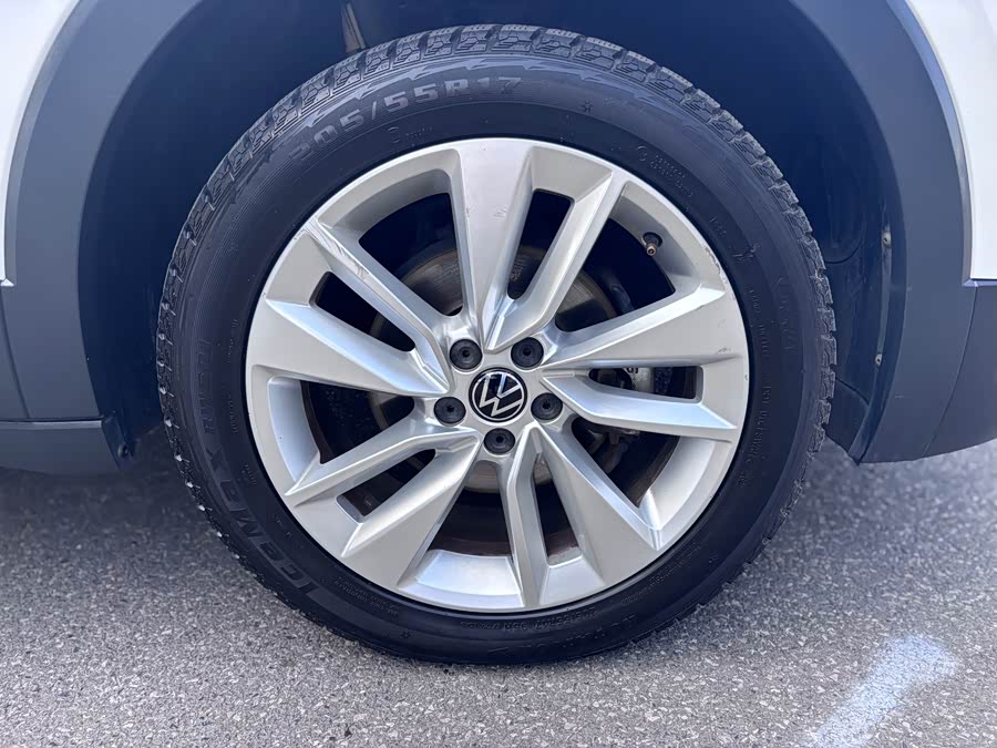 Volkswagen T-Cross 2020 car image #27