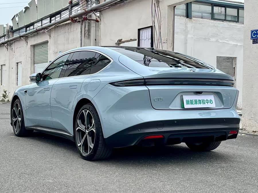 NIO ET5 2023 car image #27